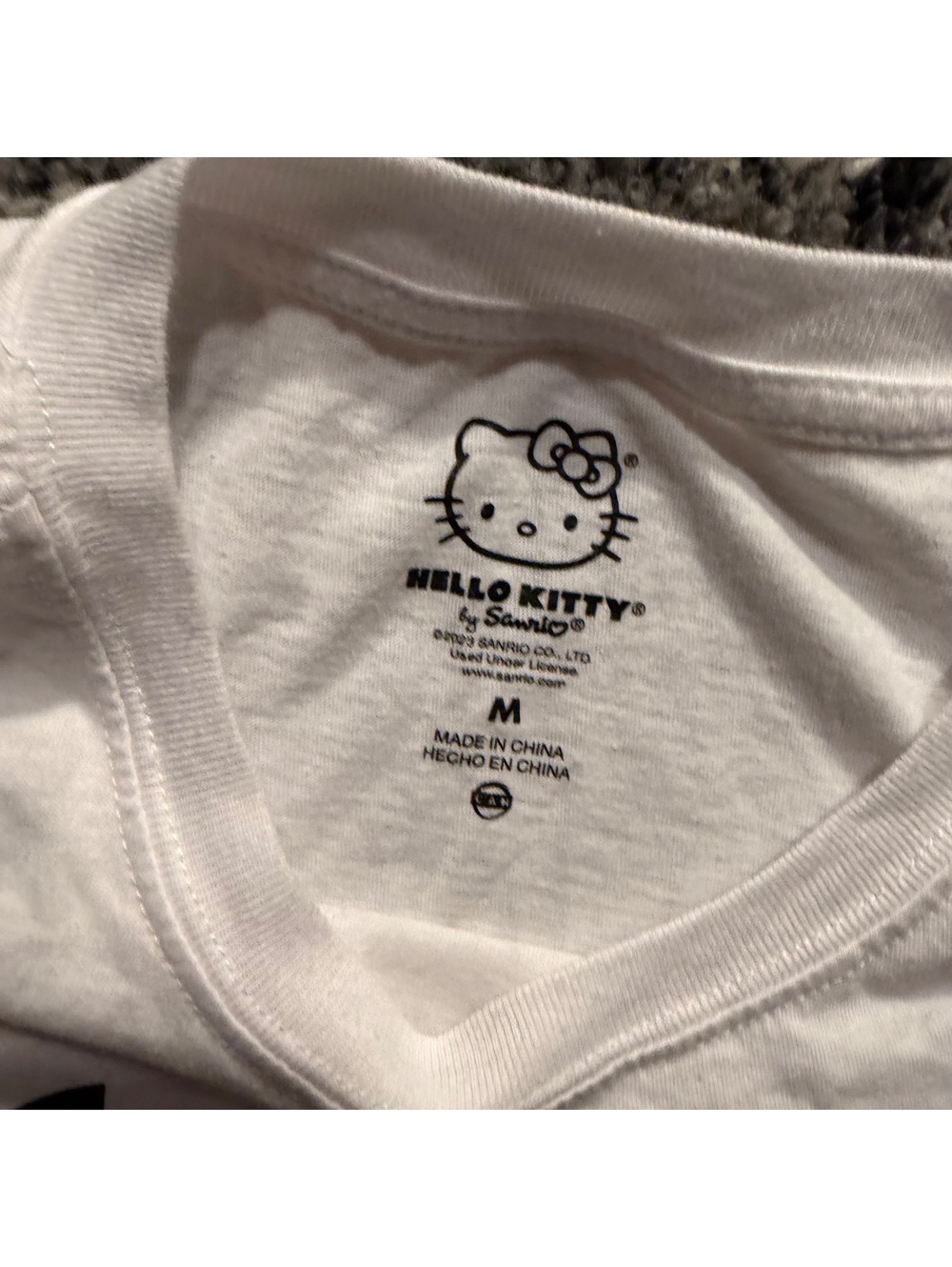 Hello Kitty Medium White Halloween Witch T-Shirt with Cat, B - Picture 2 of 3